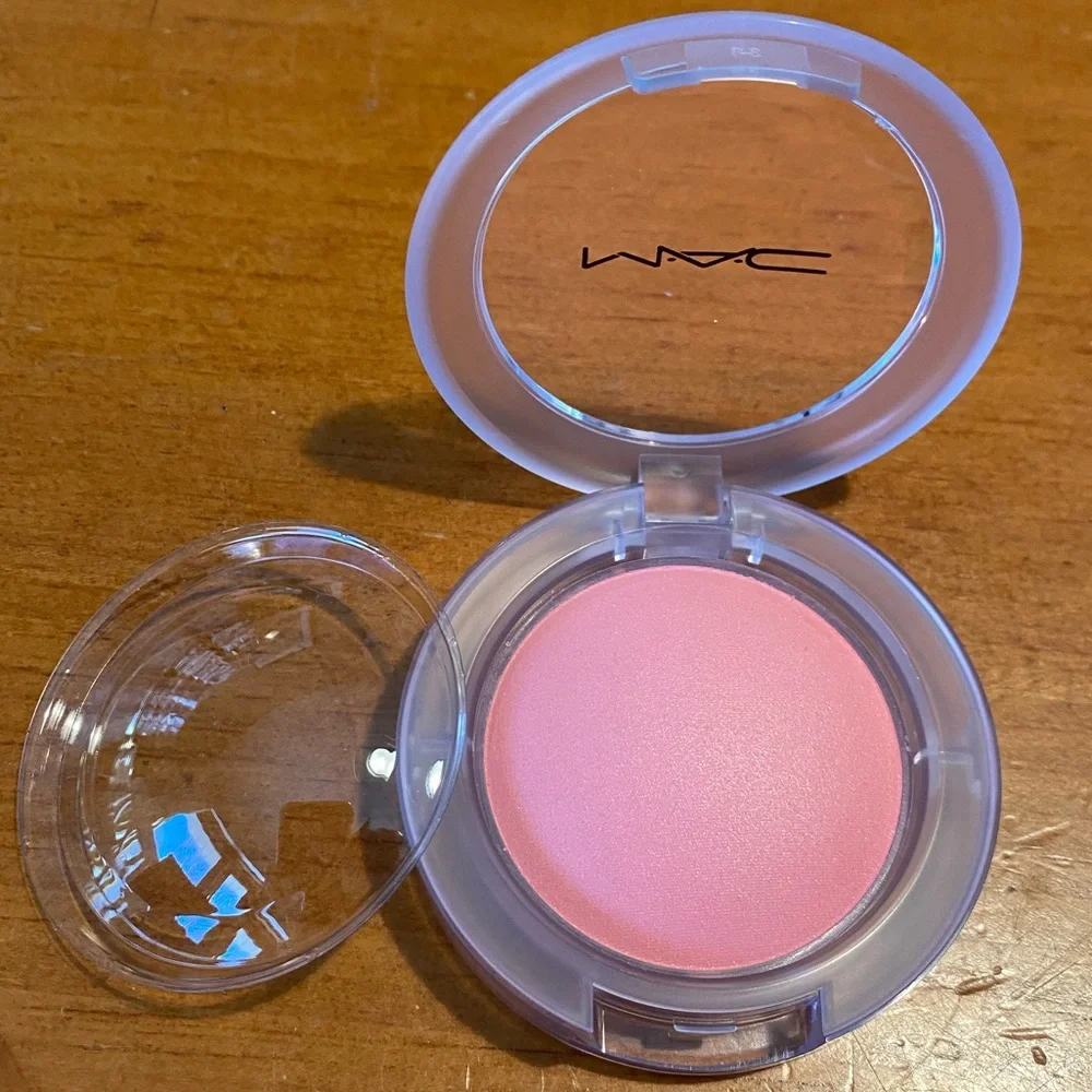 MAC Glow Play Blush Cheeky Devil